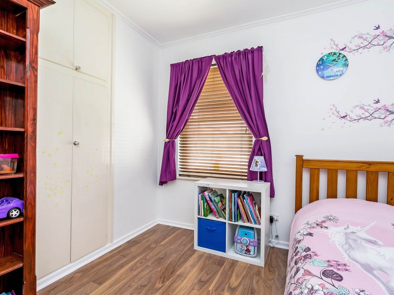 28 Pioneer Street, Seaton SA 5023