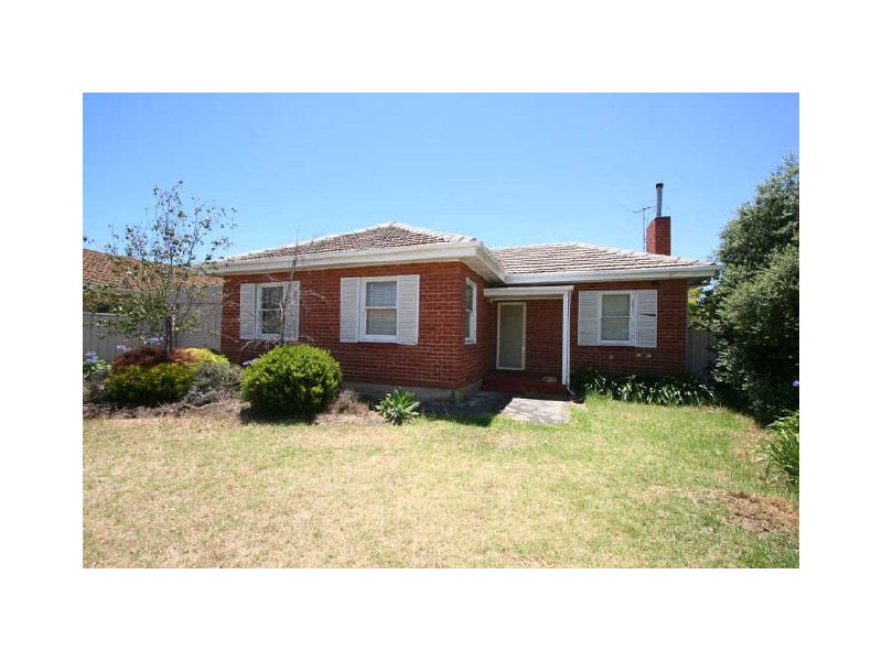 1 Mitchell Street West, Seaton SA 5023