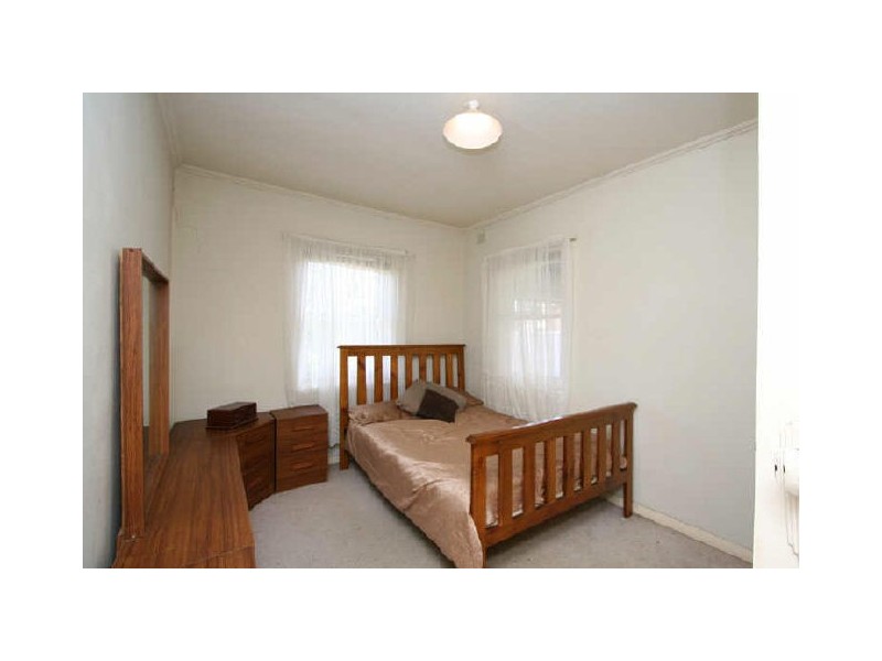 1 Mitchell Street West, Seaton SA 5023