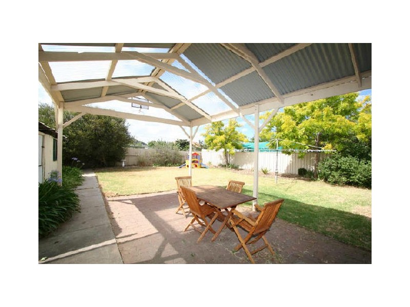 1 Mitchell Street West, Seaton SA 5023