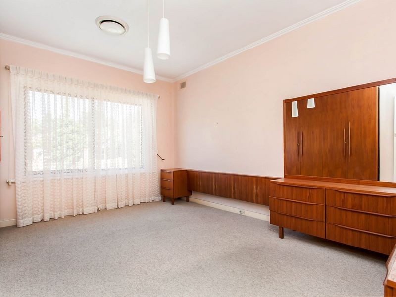 8 Adamson Avenue, Findon SA 5023