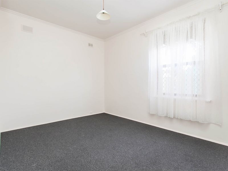 23 Raymond Avenue, Seaton SA 5023