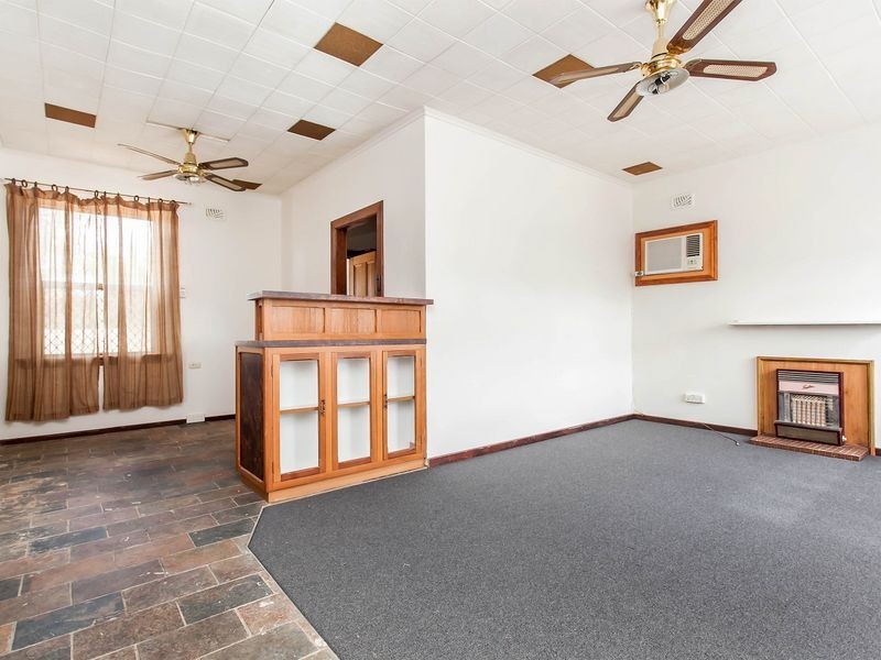 23 Raymond Avenue, Seaton SA 5023