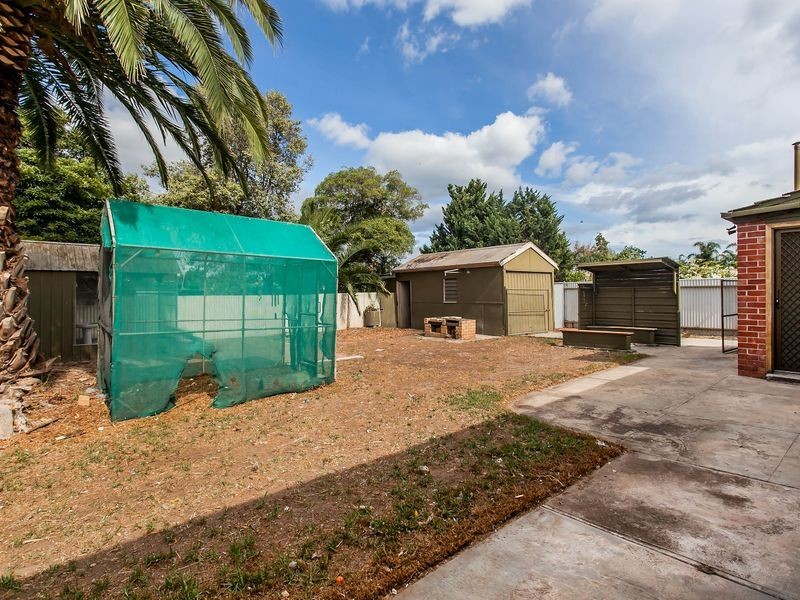23 Raymond Avenue, Seaton SA 5023