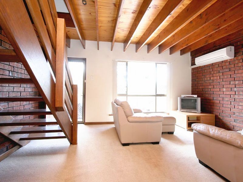 9 Brebner Drive, West Lakes SA 5021