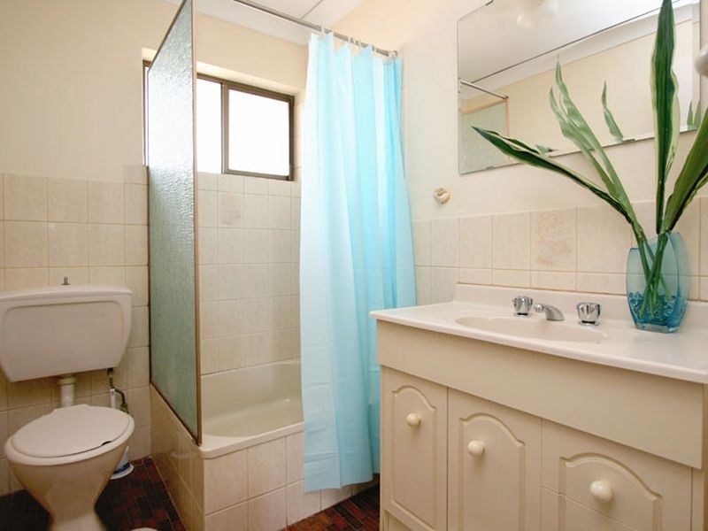 9 Brebner Drive, West Lakes SA 5021