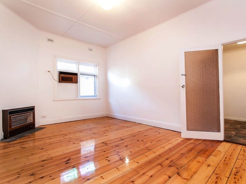 4 Price Avenue, Pennington SA 5013