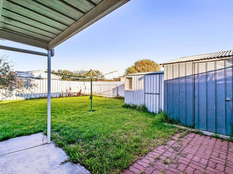 4 Price Avenue, Pennington SA 5013