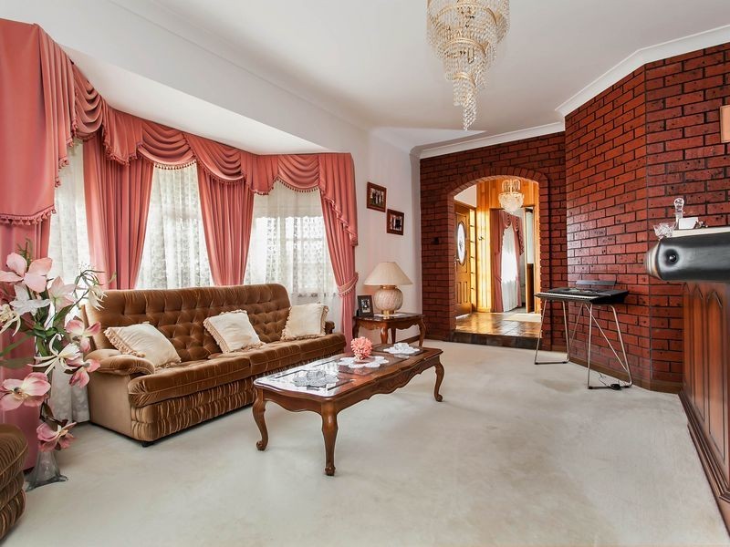 10 Lakeview Avenue, West Lakes SA 5021
