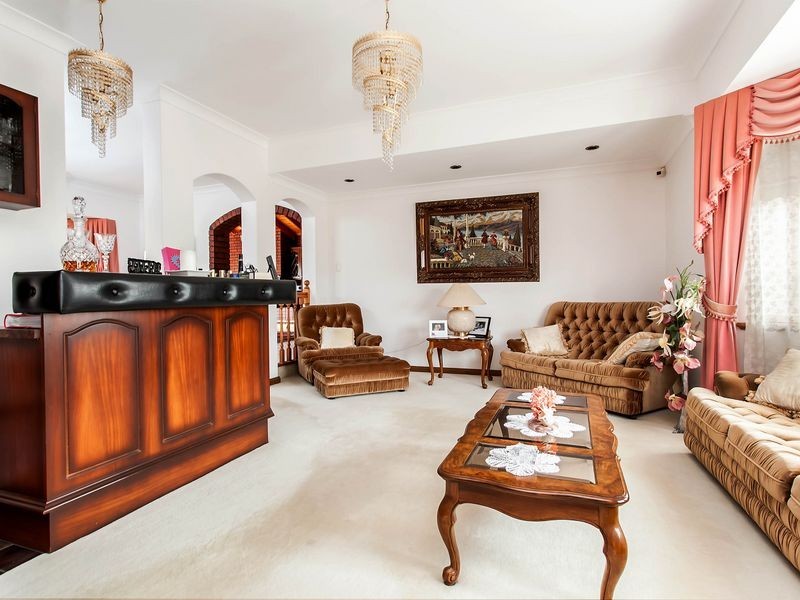10 Lakeview Avenue, West Lakes SA 5021