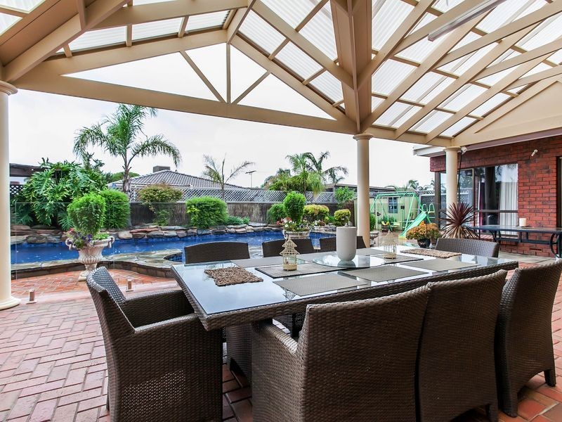 10 Lakeview Avenue, West Lakes SA 5021