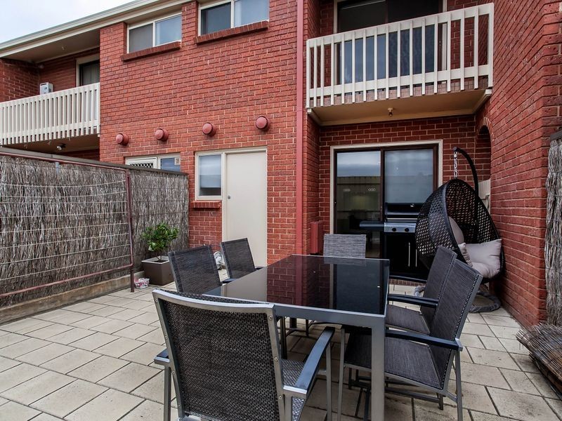 69 Sandpiper Place, West Lakes Shore SA 5020