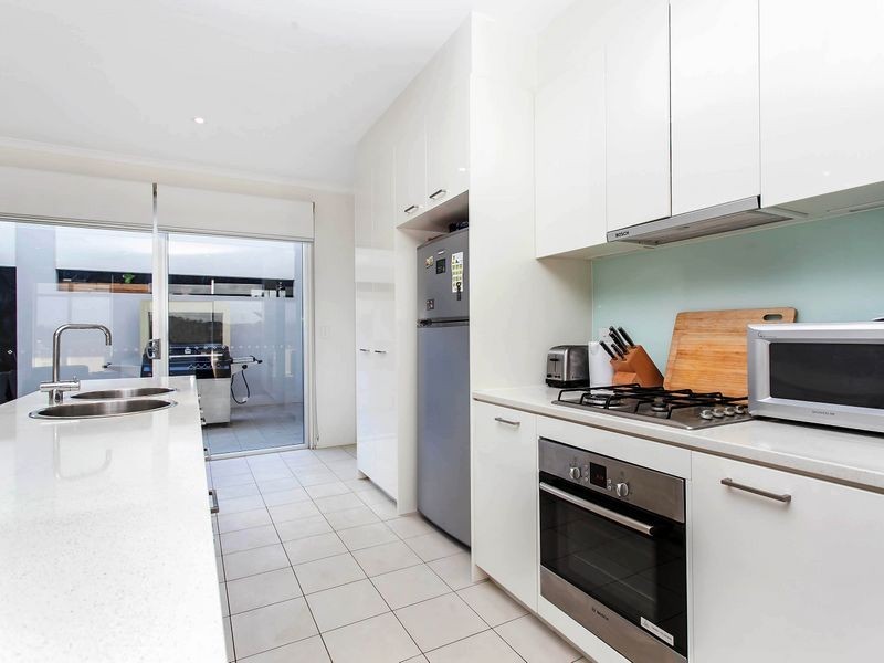 26 Yao Cove, New Port SA 5015