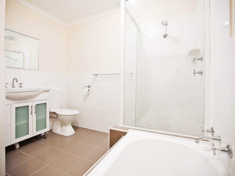 122 Gulf Point Drive, North Haven SA 5018