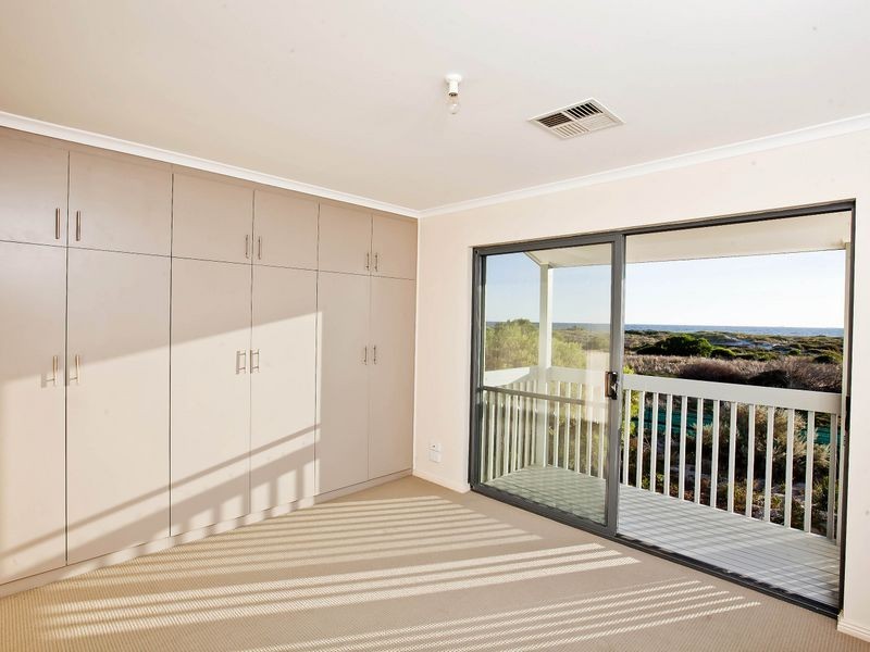 122 Gulf Point Drive, North Haven SA 5018