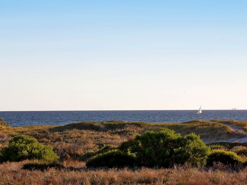 122 Gulf Point Drive, North Haven SA 5018