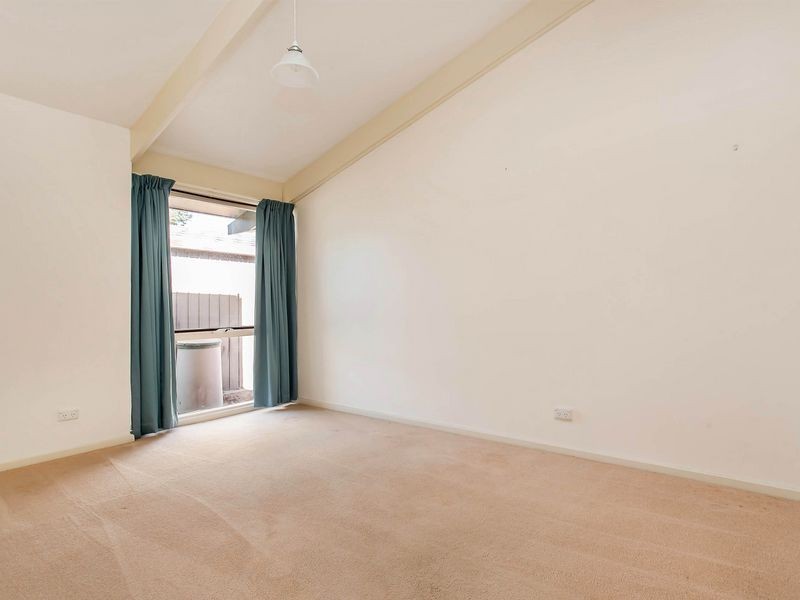 6 Kirra Avenue, West Lakes Shore SA 5020