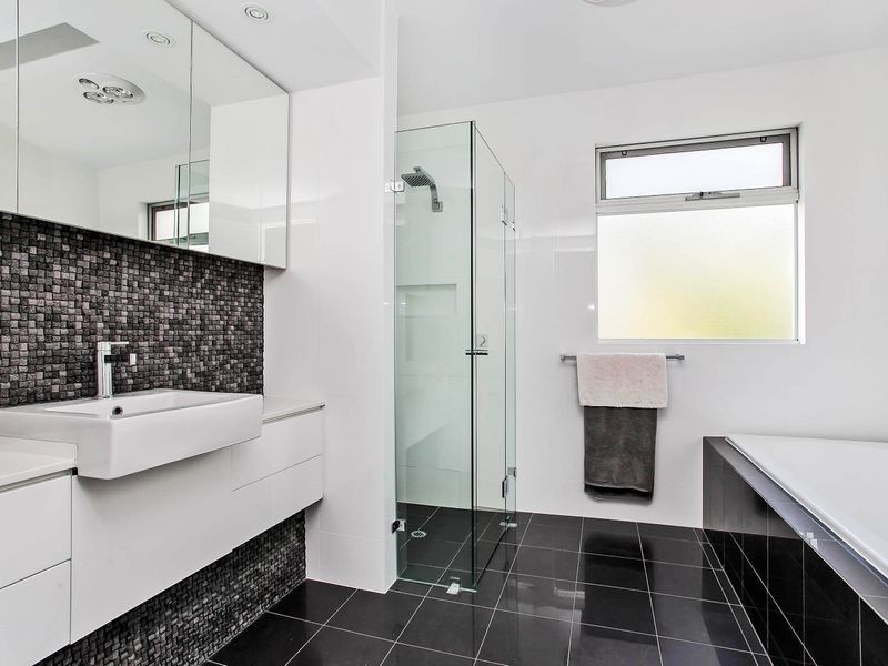 11 Burnham Road, Kingston Park SA 5049