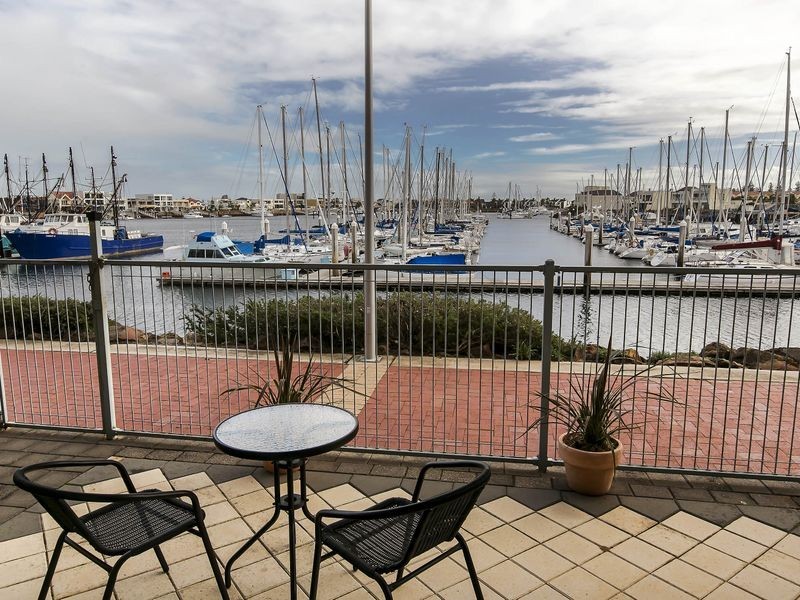 10/12 Arcadia Court, North Haven SA 5018