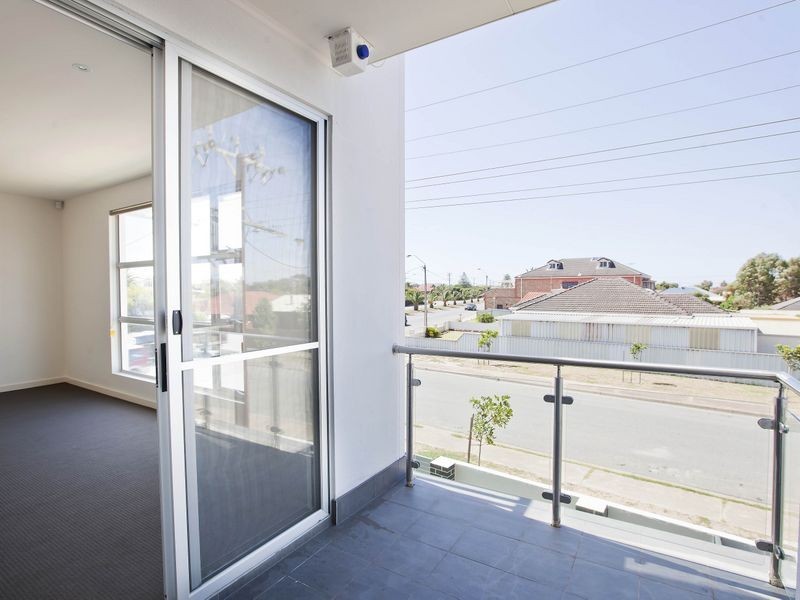2/280 Military Road, Semaphore Park SA 5019