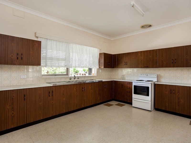 28 Nalara Avenue, Rostrevor SA 5073