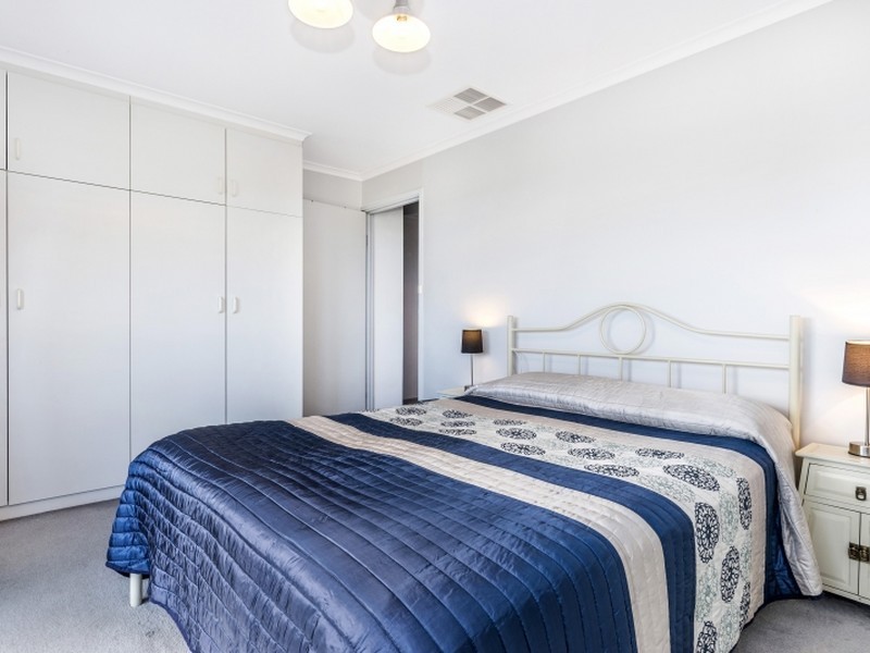 124 Gulf Point Drive, North Haven SA 5018