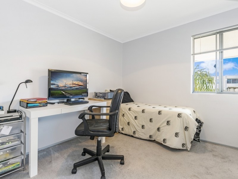 124 Gulf Point Drive, North Haven SA 5018