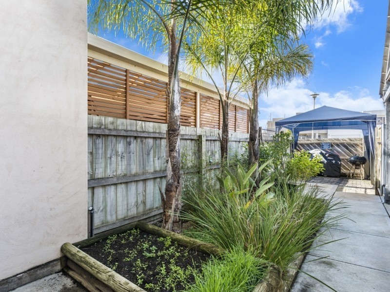 124 Gulf Point Drive, North Haven SA 5018