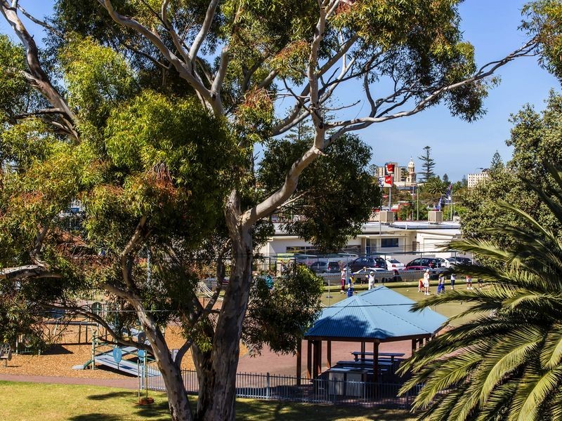 16/17 Caroline Street, Glenelg North SA 5045