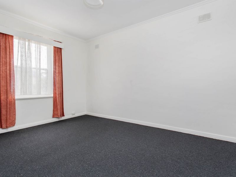 25 Raymond Avenue, Seaton SA 5023