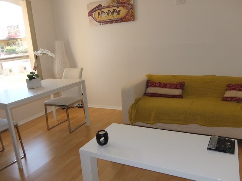 3/2 First Avenue, Seaton SA 5023