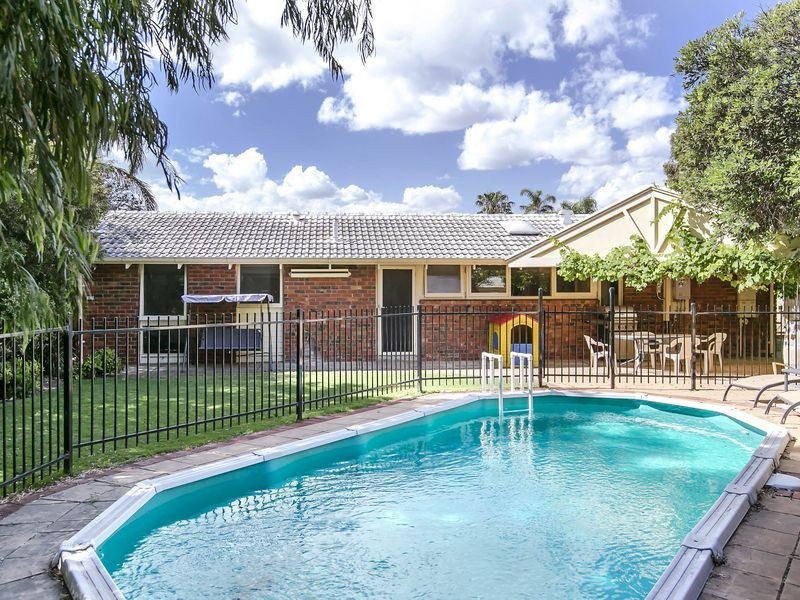 11 Marlee Court, West Lakes SA 5021