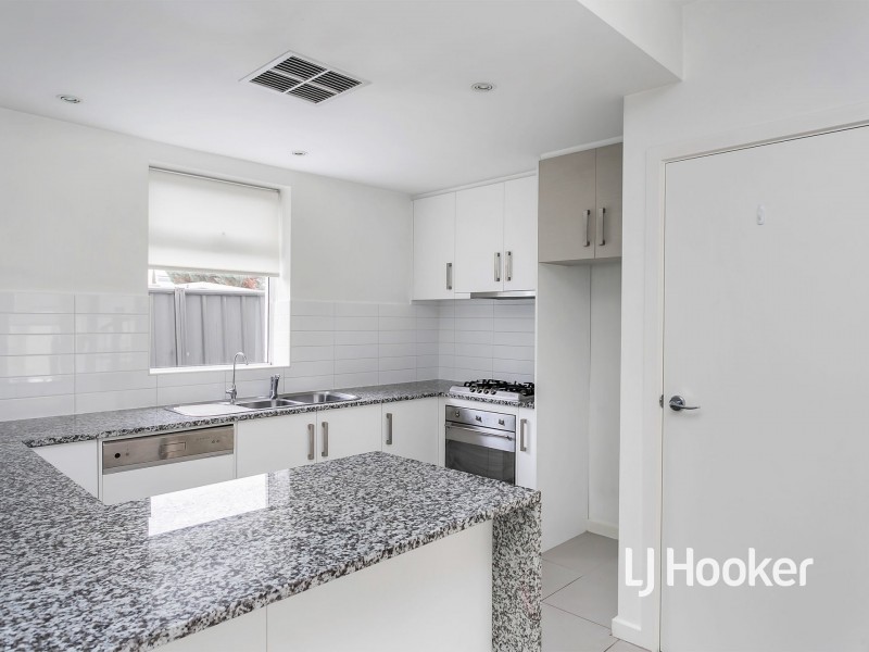 5/8 West Beach Road, West Beach SA 5024