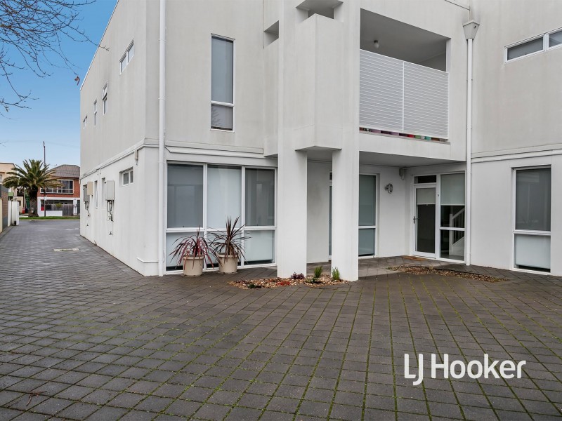 5/8 West Beach Road, West Beach SA 5024