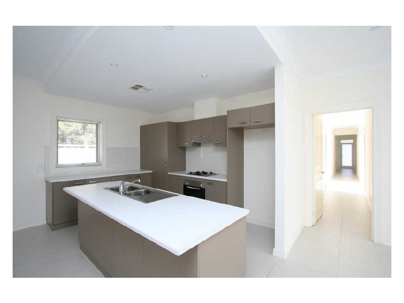 33 Manly Circuit, West Lakes Shore SA 5020