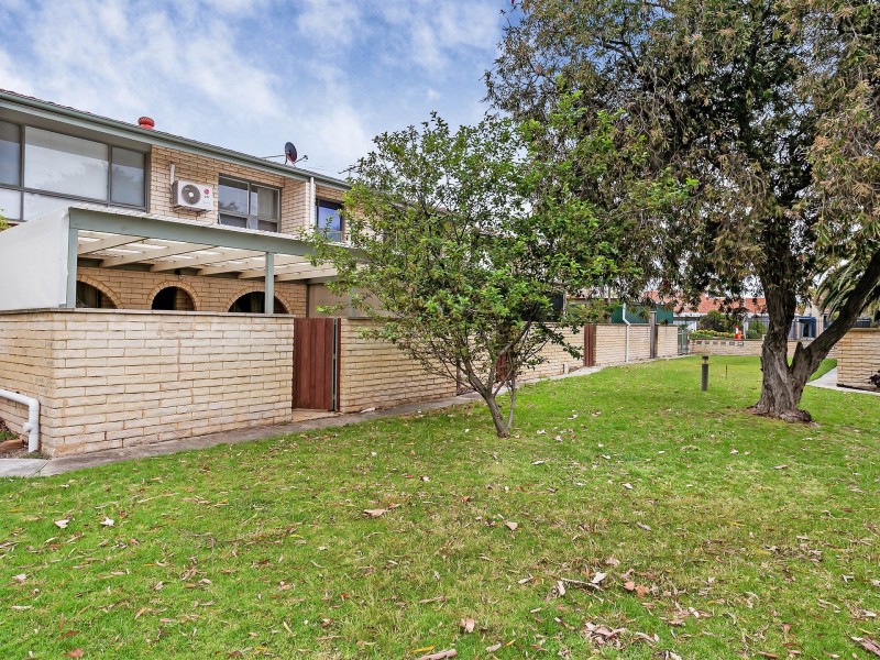 9/1 Mooloola Way, West Lakes Shore SA 5020