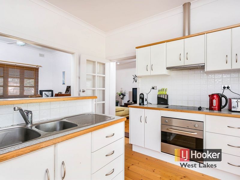 1 Fifth Avenue, Seaton SA 5023