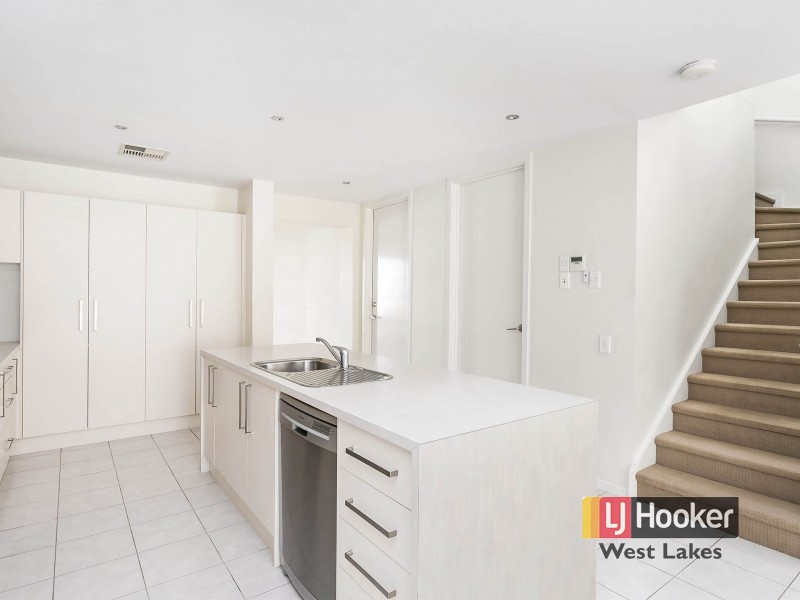 12 North Parade, Royal Park SA 5014
