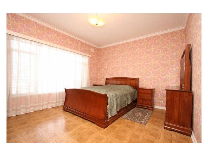 17 Farman Avenue, Hendon SA 5014