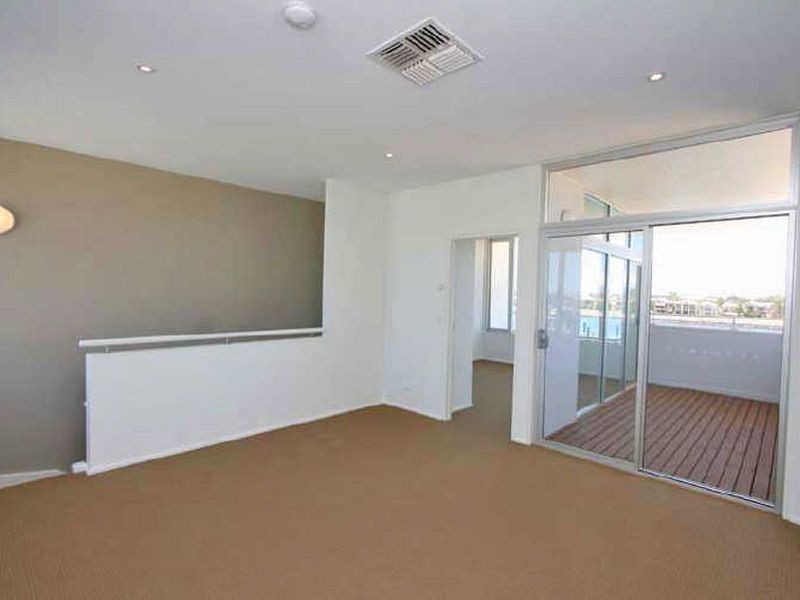 2 Parri Crescent, Port Adelaide SA 5015