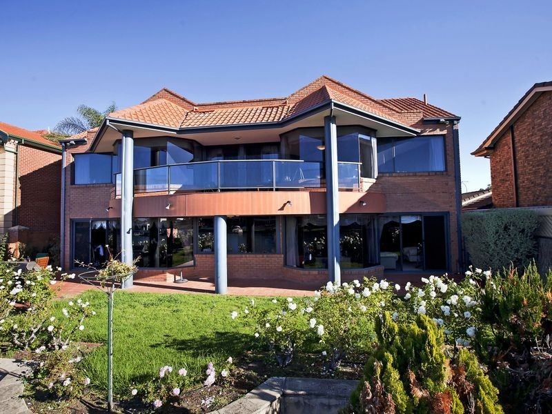 2 Sunrise Court, West Lakes SA 5021