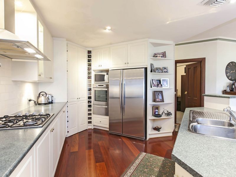 42 Golflands Terrace, Glenelg North SA 5045