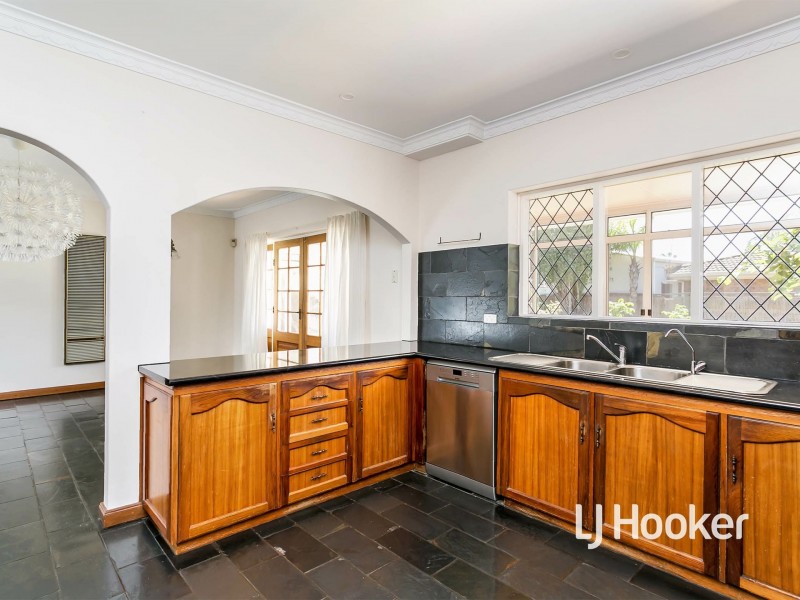 6 Lakeview Avenue, West Lakes SA 5021