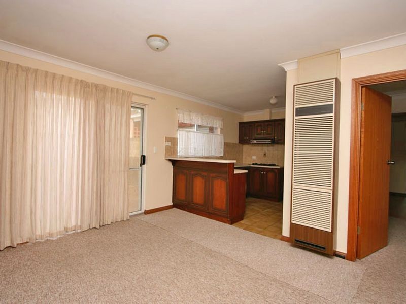 2/1 Hansen Court, West Lakes Shore SA 5020