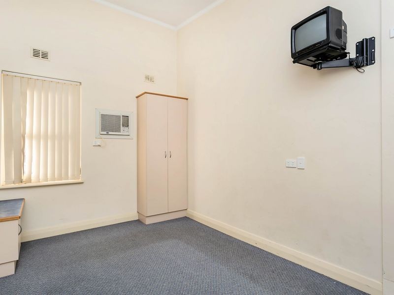 13/3 St Johns Row, Glenelg SA 5045