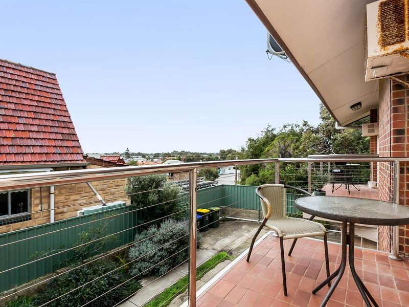 2/614 Seaview Road, Grange SA 5022