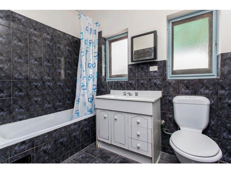 25 Raymond Avenue, Seaton SA 5023