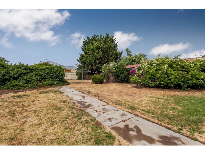25 Raymond Avenue, Seaton SA 5023
