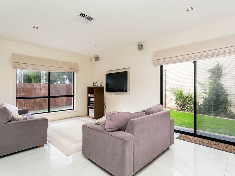 21 Boyd Crescent, West Lakes Shore SA 5020