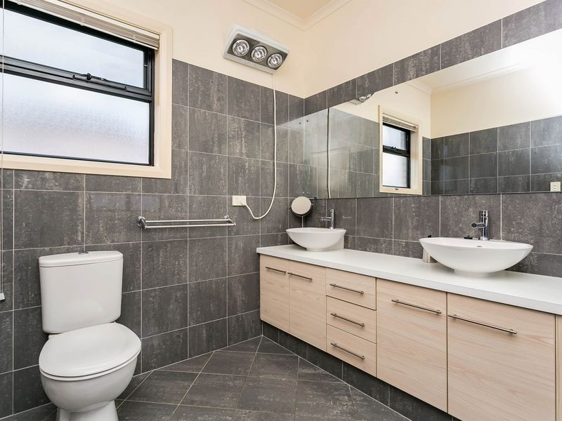 21 Boyd Crescent, West Lakes Shore SA 5020